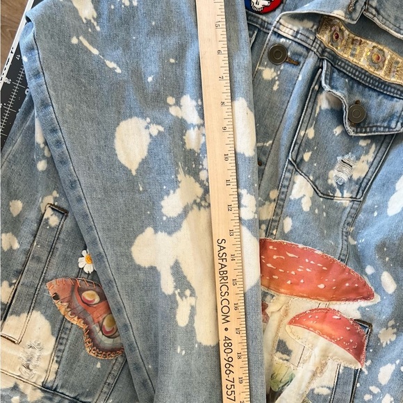 Festival concert jacket size Large, Artistic Denim Jacket with Colorful Patches - Picture 5 of 16